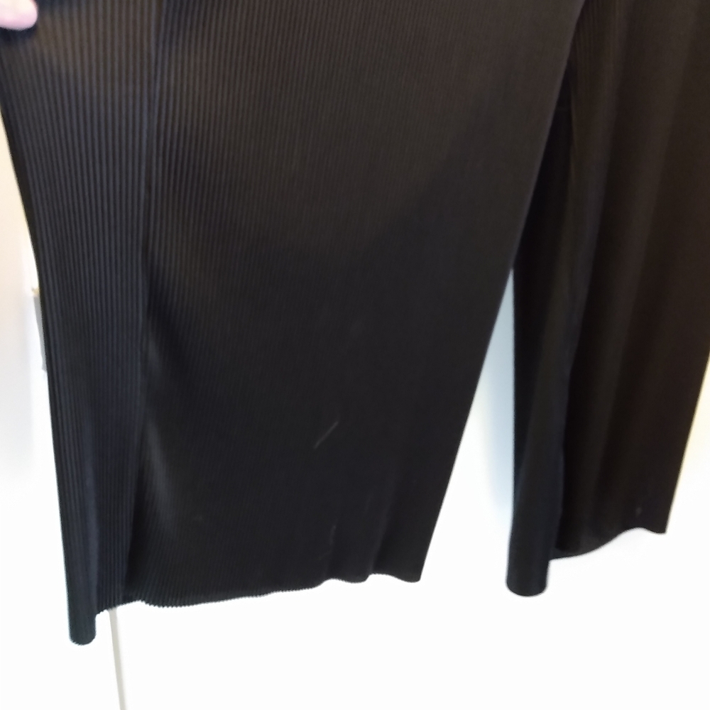 Asos Design black plisse wide leg cropped pants 2x